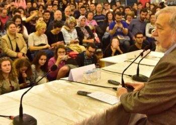 ‘Bu memleketin çocukları aldatılıyor’