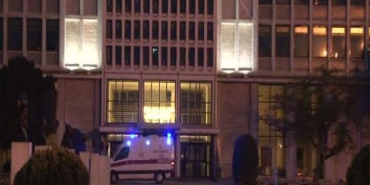 Güvenlik amiri İBB’nin çatısında intihar etti!