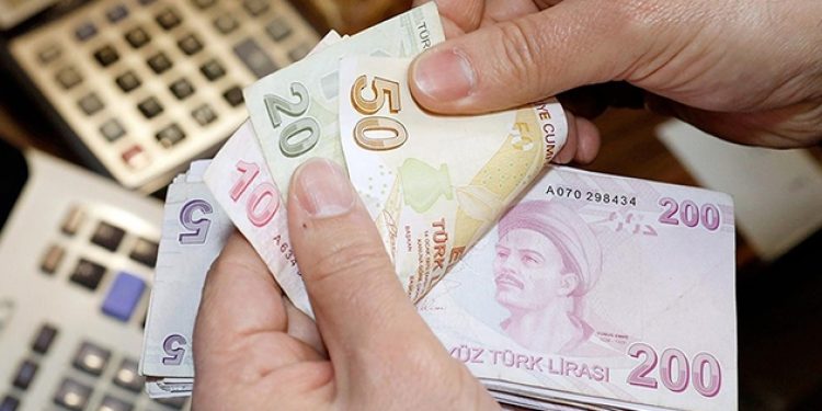 Bankaların kasaları boşaldı, faizler çıldırdı