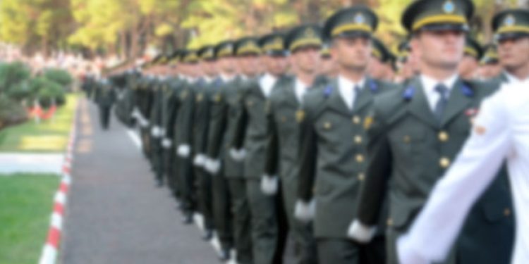 Eşi hamile olan “Gazi Astsubay”yı tutukladılar!