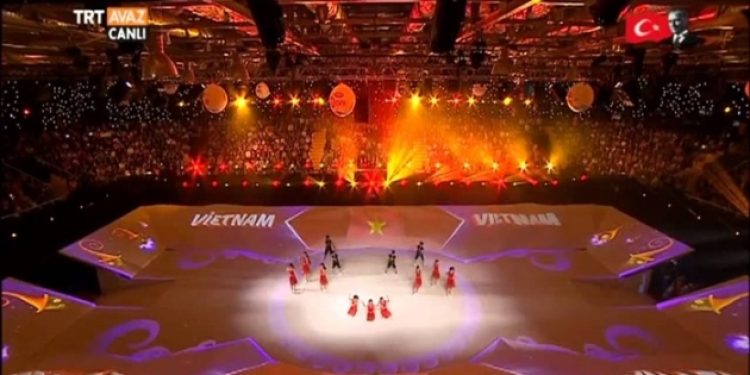 Dış politikadaki yalnızlık 23 Nisan’a da yansıdı