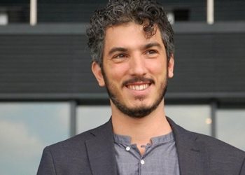 “Erdoğan’ın hapishanelerindekileri düşünelim”