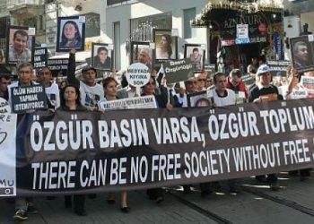 Türkiye basın özgürlüğünde 4 sıra geriledi