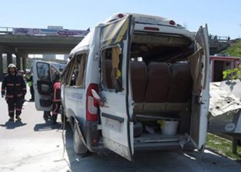 Üniversite servisinde patlama: Yaralı öğrenciler var