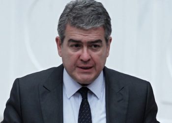 Süheyl Batum’dan ‘gözaltı dalgalarına’ tepki: Tekrar bir engizisyon dönemine dönüyoruz