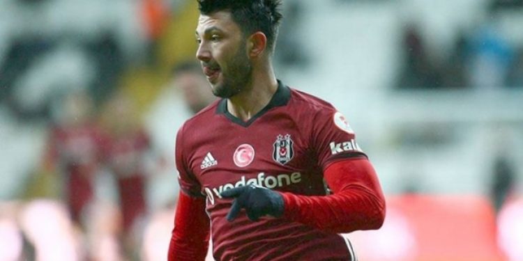 Tolgay Arslan rafa kalktı