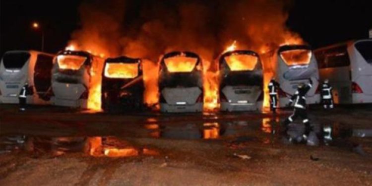 6 otobüs kül oldu