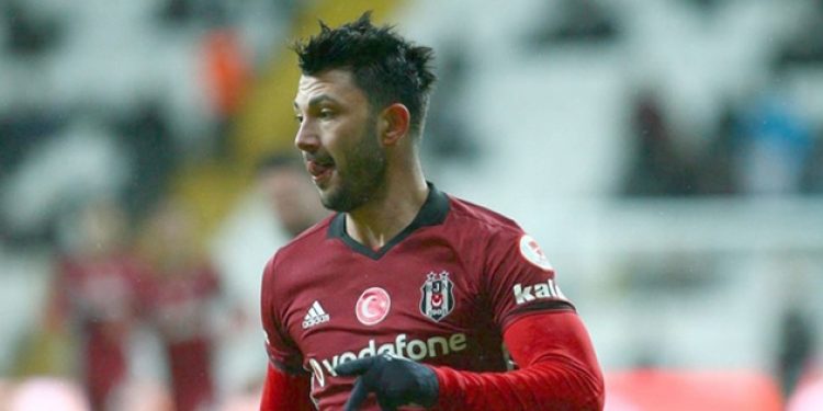 “Önce kupa sonra masa”