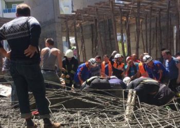 Caminin kubbesi çöktü: 4 işçi öldü