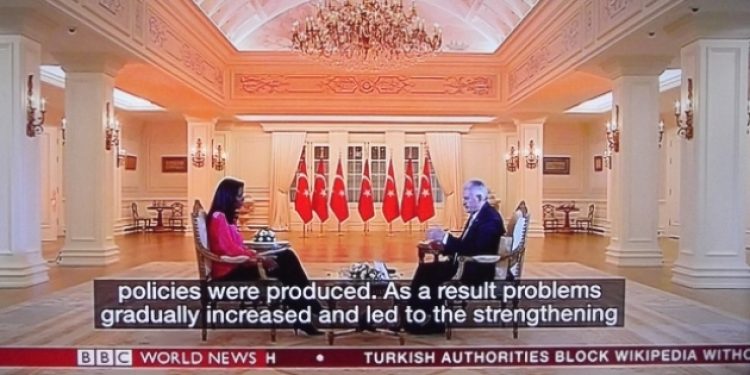 BBC’nin Başbakan ile söyleşisine Wikipedia engellemesini damga vurdu