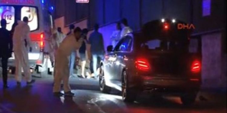 Sarıyer’de lüks otomobile ateş açıldı; 2 ölü