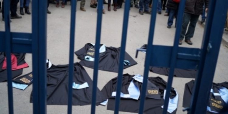 İhraç ettiler yetmedi bir daha