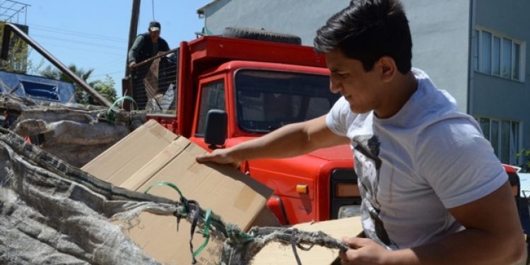 Karton toplayıcılığıyla geçinen genç, dünya şampiyonu oldu!