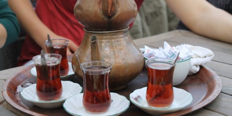 4 ayda 130 ton kaçak çay!