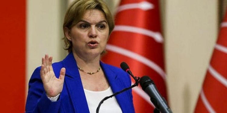 CHP’de “pasiflik” krizi: Parti sözcüsü istifa etti!