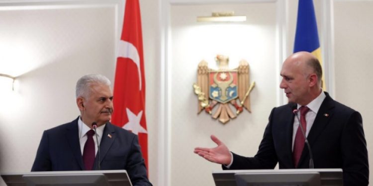 Moldova Başbakanı’ndan canlı yayında Hizmet Okulları cevabı