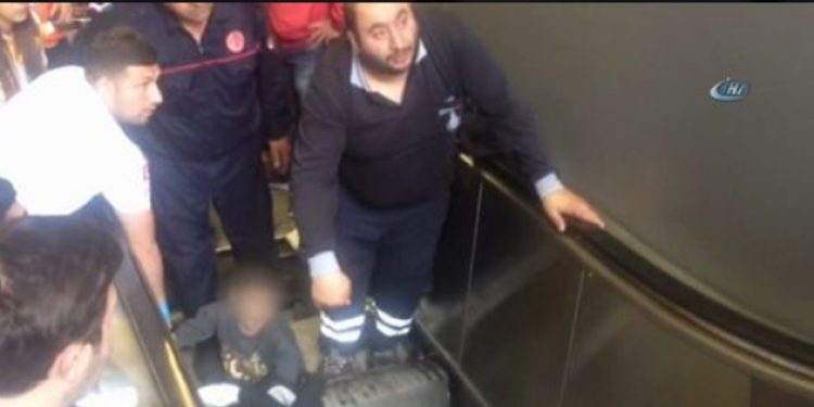 Gayrettepe metro istasyonunda feci kaza!