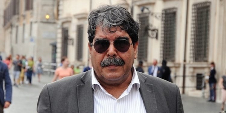 Üçü gitti Salih Müslim tek kelime etti