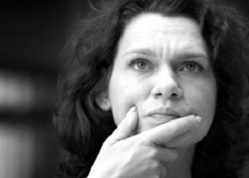 Almaya gidemediği ödül, Aslı Erdoğan’a verildi