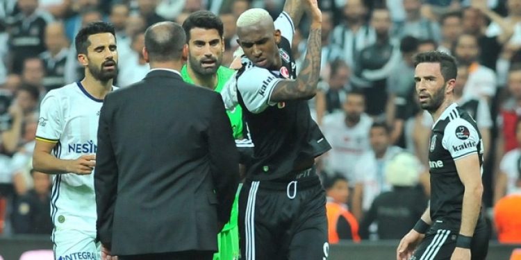 Anderson Talisca’ya 1 maç ceza