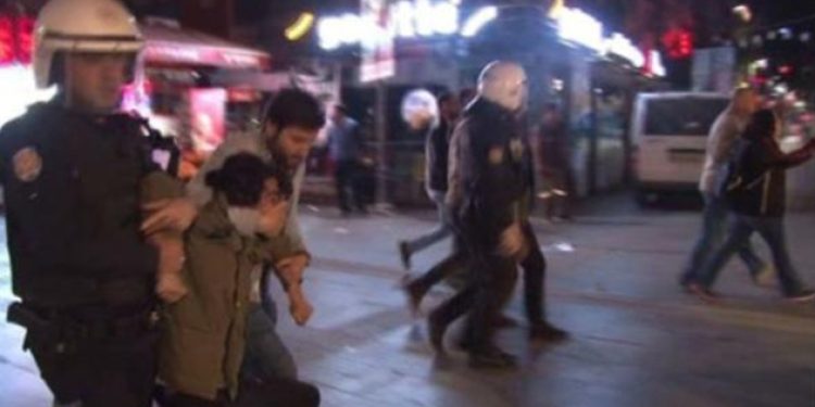 Açlık grevine desteğe 12 gözaltı!