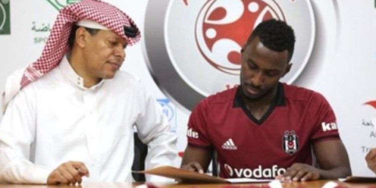Suudi Arabistan’da Beşiktaş formasıyla imza!