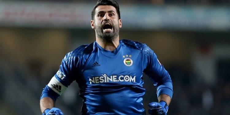 Volkan imzayı attı