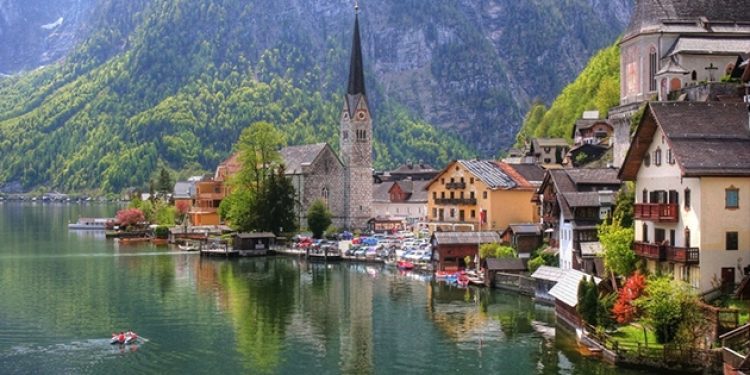 Avusturya 6 Türk’ün vatandaşlığını iptal etti!