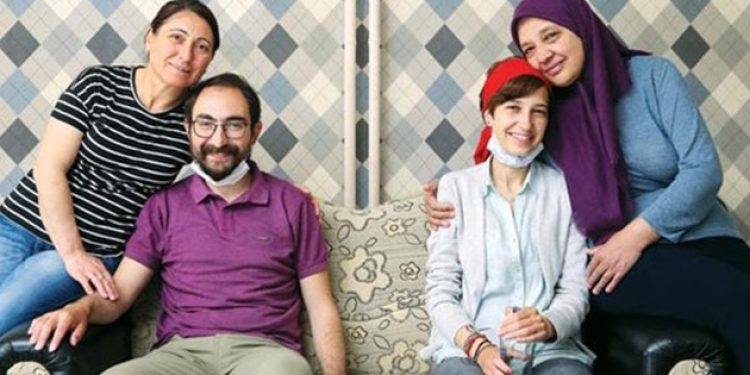 “Her karanlığın aydınlığı var”