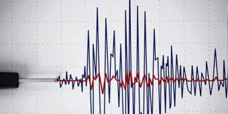 Akdeniz’de iki deprem