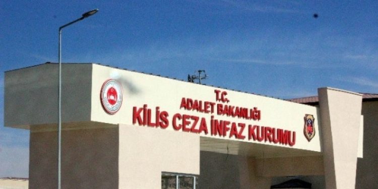 Cezaevinde falakadan yürüyemez hale geldi