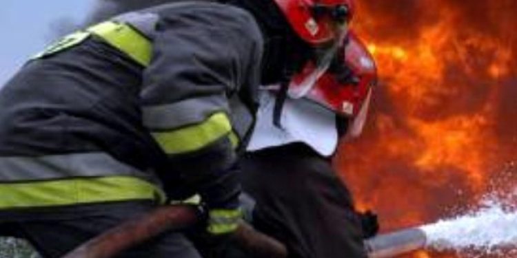 7 katlı otelde yangın