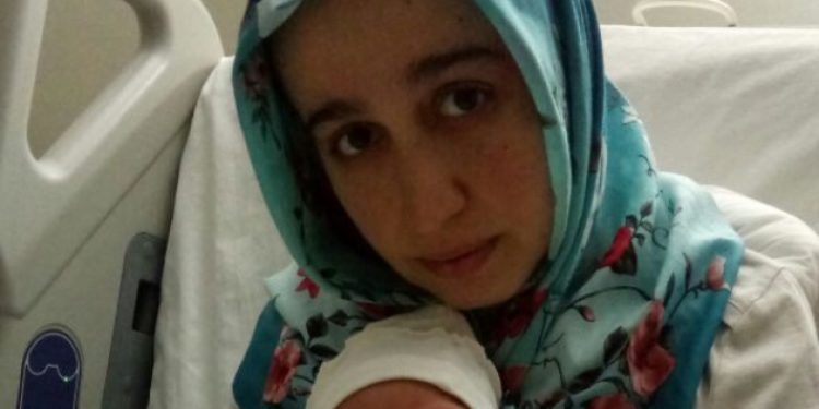 Doğum yaptıktan hemen sonra gözaltına alınan Aysun Öğretmen tutuklandı!