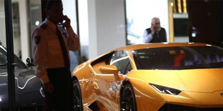 Beşiktaş’ta oto galeriye silahlı saldırı