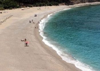 2016’da turist sayısı 10 milyon azaldı