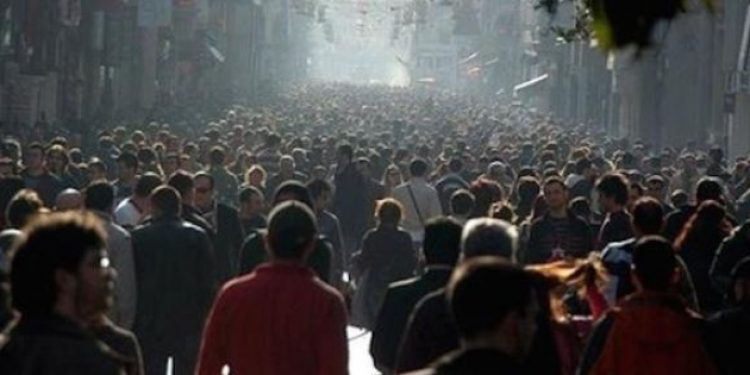 4.5 milyon kişi borca battı