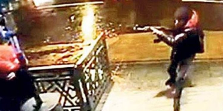 IŞİD’li terörist evinde 12 kalaşnikofla yakalandı!