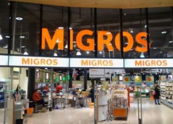 Skandal! Migros yöneticisi engelli vatandaşa saldırdı