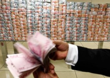 ​Türkiye’de 4.5 milyon kişi borç batağında