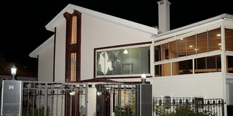 İşadamının evine kalaşnikoflu saldırı