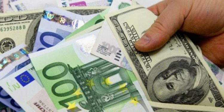 Avro yeniden 4 lira!