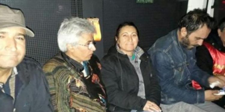 Açlık grevindeki akademisyenin annesine gözaltı!