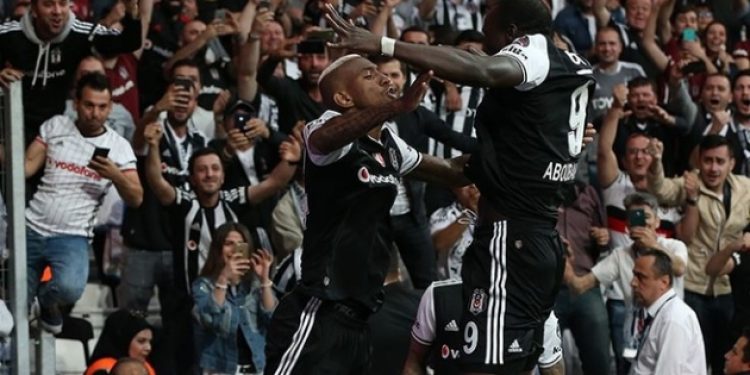 Kara Kartal şampiyonluğa uçuyor