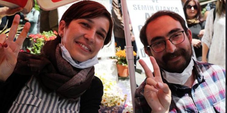 Açlık grevinden gözaltına: Akademisyenlerden haber var