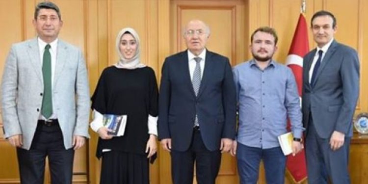 Marmara rektöründen AKP’li öğrenciye tebrik