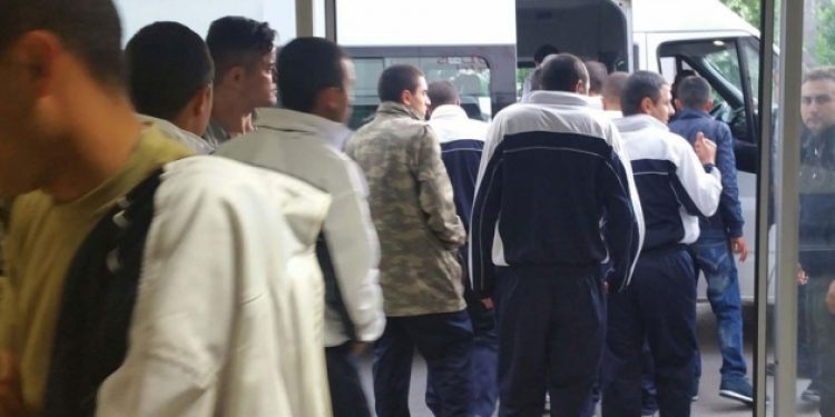 Kışlada alarm: 350 asker hastanede, 1 asker ŞEHİT