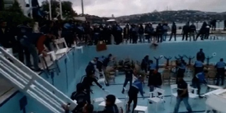 Galatasaray Adası yıkıldı