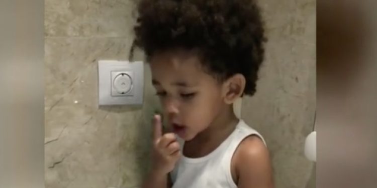 Atiba’nın oğlu Noah’dan şampiyonluk üçlüsü!