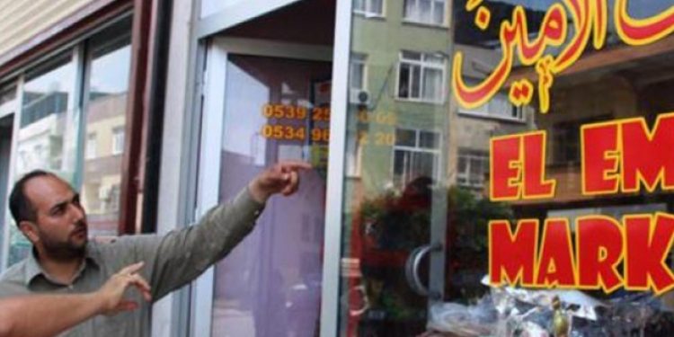 İskenderun’da da Arapça tabelalar kaldırılıyor