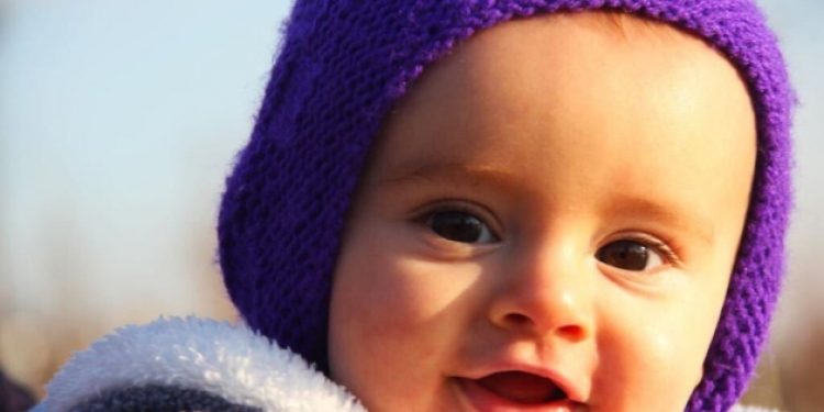 ​Annesiyle cezaevinde yatan 10 aylık Miraz bebek ilk adımını ‘volta’ atılan yerde attı